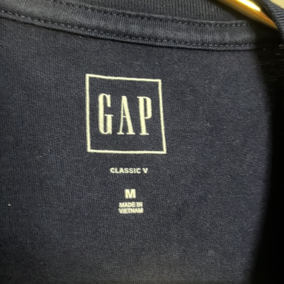 GAP | Classic Vneck Navy Shirt - Picture 5 of 5
